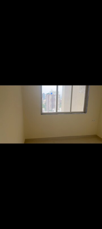 Room in 2 BHK Apartment at Trident Ozone Platinum Heights, Bhandup West – for Sale