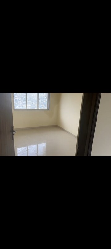 Room in 2 BHK Apartment at Trident Ozone Platinum Heights, Bhandup West – for Sale