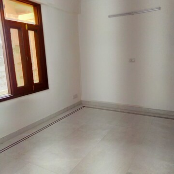 Room in 3 BHK Apartment at Sector 6, Dwarka – for Sale