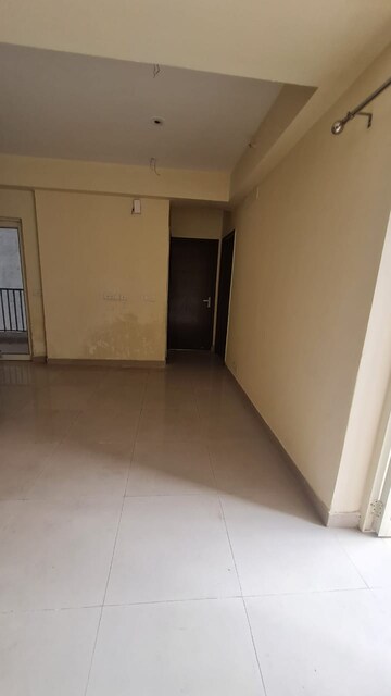 Room in 2 BHK Apartment at Himalaya Pride, Tech Zone 4 Greater Noida – for Sale