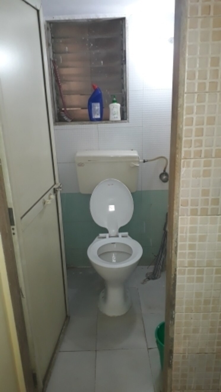 Bathroom, shanti-garden-mira-road 1 Bedroom 360 Sq.Ft. Apartment In Mira Road East Thane 7314828