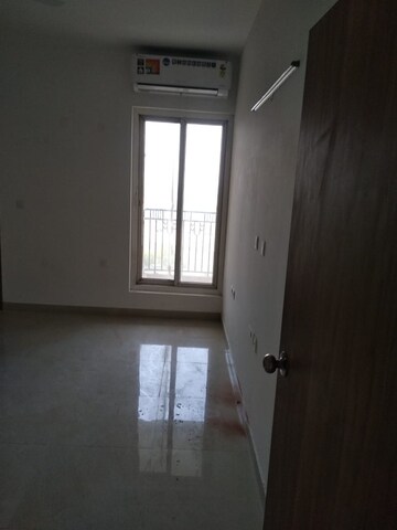 Room in 3.5 BHK Apartment at ATS Triumph, Sector 104 – for Sale