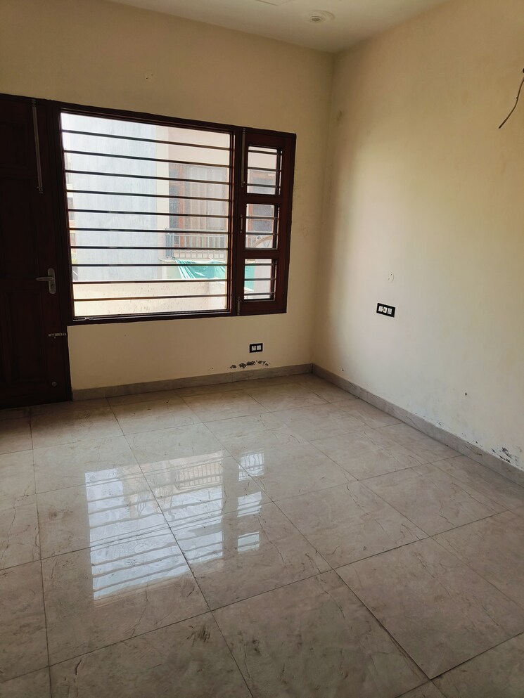 Room, sector 104 5 Bedroom 4400 Sq.Ft. Independent House In Sector 104 Mohali 7314972