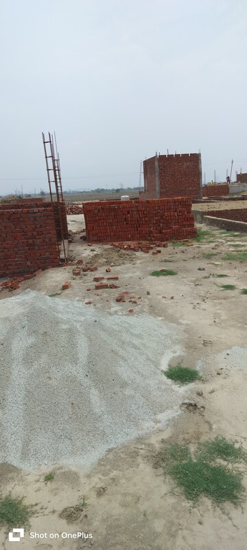  Plot For Sale in Bharat Colony