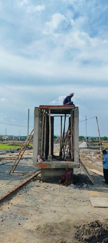  Plot – Exterior View View at Ujjain Road - for Sale