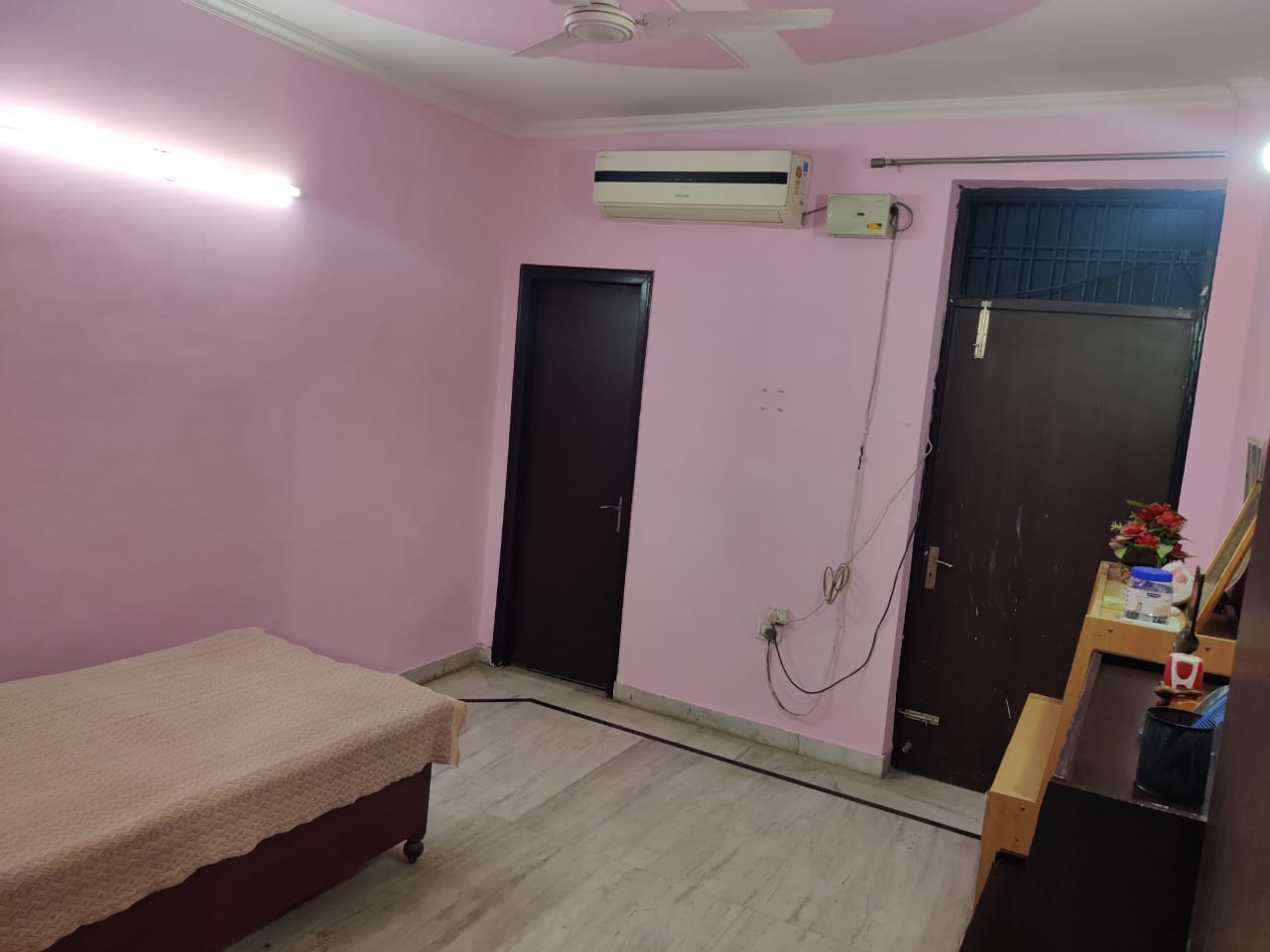 2 BHK Builder Floor फॉर रीसेल इन Sainik Colony Faridabad  7315236