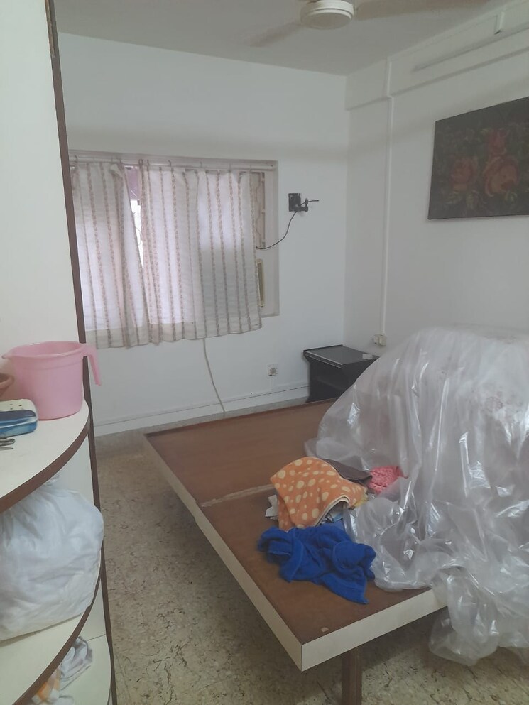 Bathroom, model-town 4 Bedroom 2200 Sq.Ft. Villa In Andheri West Mumbai 7315416