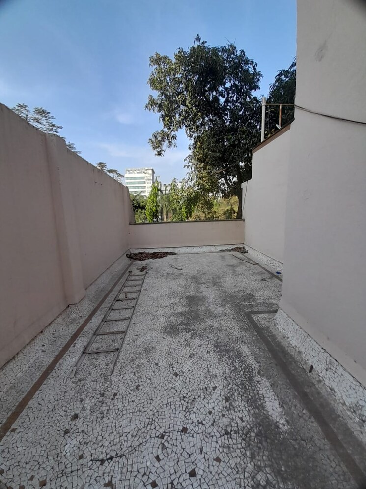 Balcony, model-town 4 Bedroom 2200 Sq.Ft. Villa In Andheri West Mumbai 7315416