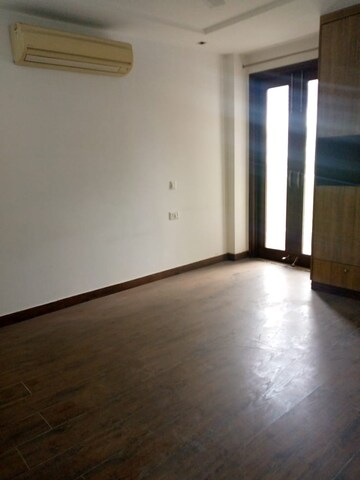 Room in 3 BHK Builder Floor at Greater Kailash ii – for Sale
