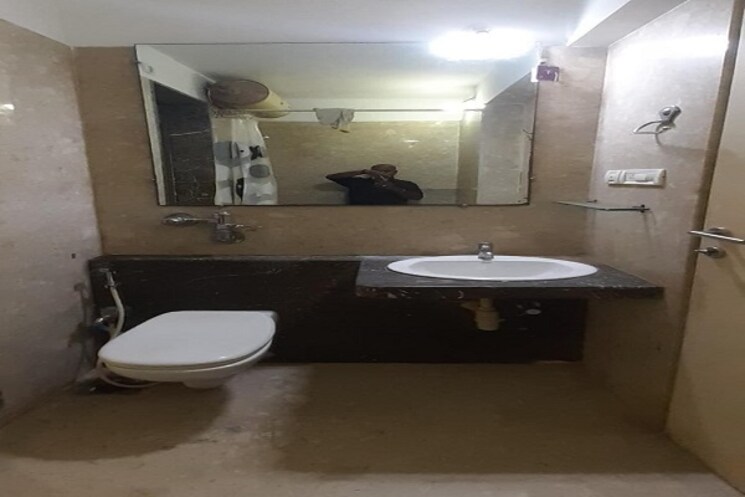 Attached Bathroom, kalpataru-aura 2 Bedroom 751 Sq.Ft. Apartment In Ghatkopar West Mumbai 7316064