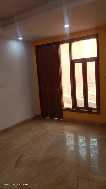 Room in 3 BHK Builder Floor at Chattarpur – for Sale
