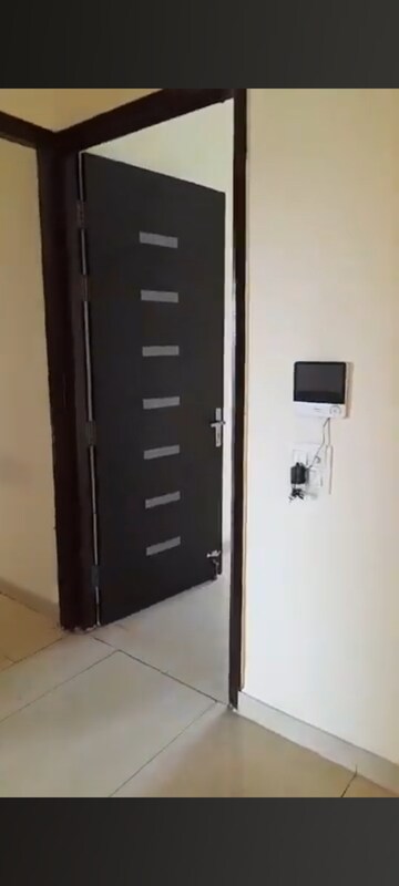 Furnished Amenities in 4 BHK Apartment at Gaur Saundaryam, Tech Zone 4 Greater Noida – for Sale