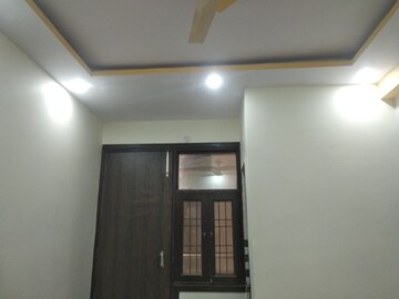 Room in 2 BHK Builder Floor at Dwarka Mor – for Sale