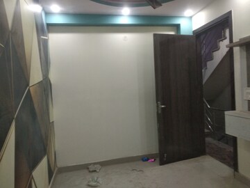Room in 2 BHK Builder Floor at Dwarka Mor – for Sale