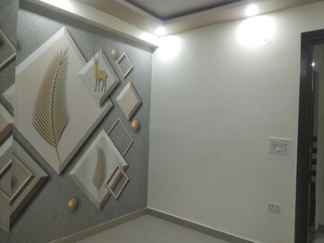 Room in 1.5 BHK Builder Floor at Dwarka Mor – for Sale