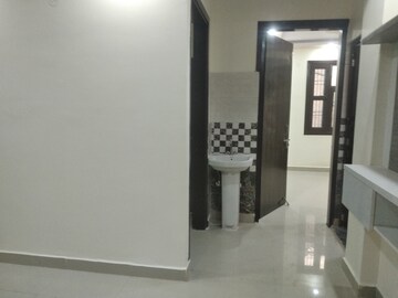 Building Lobby in 1.5 BHK Builder Floor at Dwarka Mor – for Sale