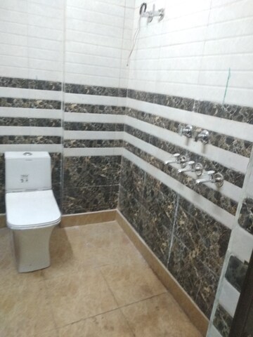 Attached Bathroom in 1.5 BHK Builder Floor at Dwarka Mor – for Sale