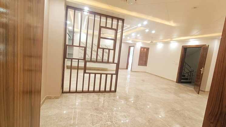 Room, sector 21d 4 Bedroom 2500 Sq.Ft. Builder Floor In Sector 21d Faridabad 7316576
