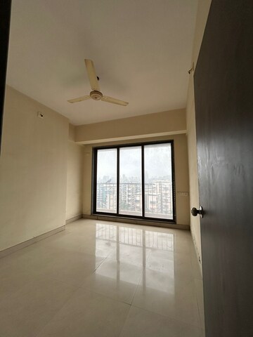 Room in 4 BHK Apartment at Aum Supreme, Kalyan West – for Sale