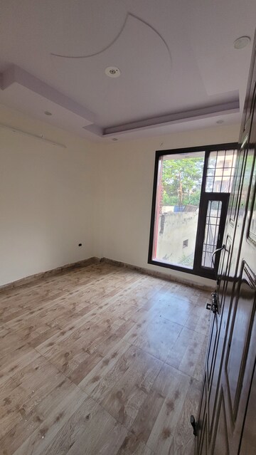Bedroom in 3 BHK Builder Floor at Dilshad Garden – for Sale