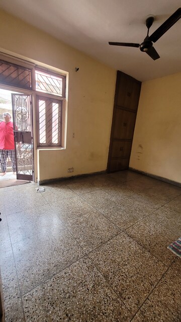 Bedroom in 2 BHK Builder Floor at Dilshad Garden – for Sale