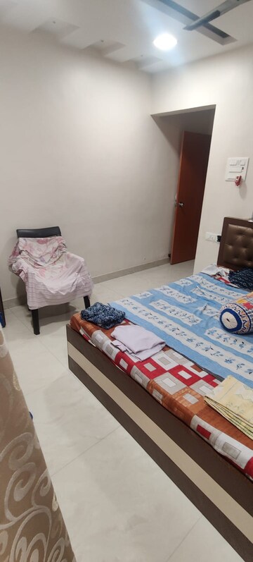 Bedroom in 2.5 BHK Apartment at Veena Saaz, Kandivali East – for Sale