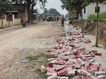  Plot – Exterior View View at Babatpur - for Sale
