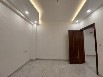 Room in 4 BHK Builder Floor at Sector 21c – for Sale
