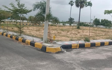 Plot For Sale in Annojiguda