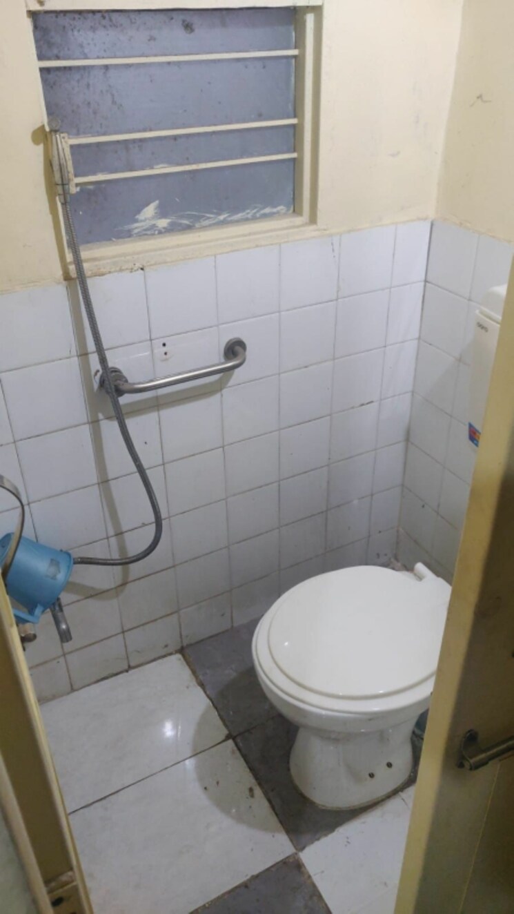 Bathroom, tulshibaugwale-colony 1 Bedroom 590 Sq.Ft. Apartment In Sahakar Nagar Pune 7317448