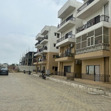 2.5 BHK Builder Floor – Exterior View View at Jali Kothi - for Sale