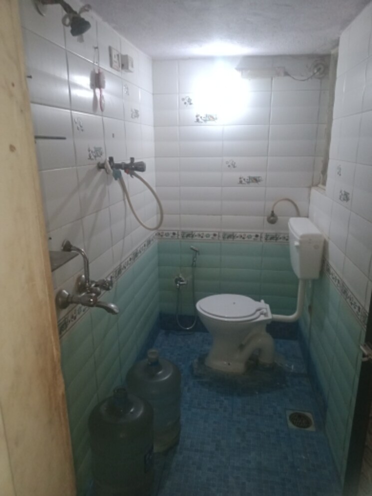 Bathroom, rashmi-siddharth-chs 2 Bedroom 750 Sq.Ft. Apartment In Mira Road East Mumbai 7317632
