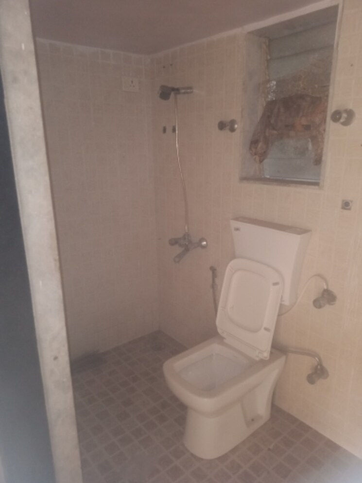 Bathroom, sundar-aangan 1 Bedroom 620 Sq.Ft. Apartment In Mira Road Mumbai 7317636