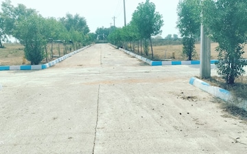 Plot For Sale in Tellapur