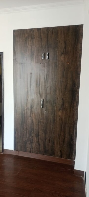 Furnished Amenities in 3 BHK Apartment at Sunworld Vanalika, Sector 107 – for Sale