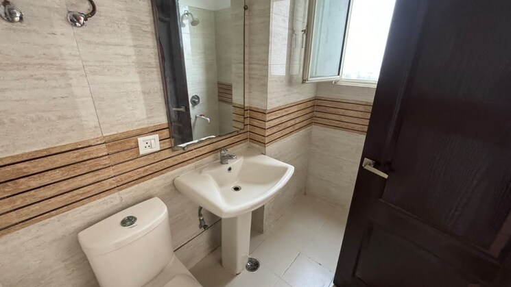 Bathroom, sunworld-vanalika 3 Bedroom 1405 Sq.Ft. Apartment In Sector 107 Noida 7317835