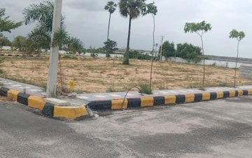 Plot For Sale in Nallagandla