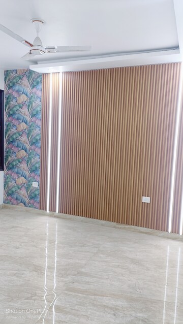 Bedroom in 4 BHK Builder Floor at Ashoka Enclave Faridabad, Sector 34 – for Sale