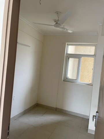 Room in 3 BHK Apartment at Pareena Coban Residences, Sector 99a – for Sale