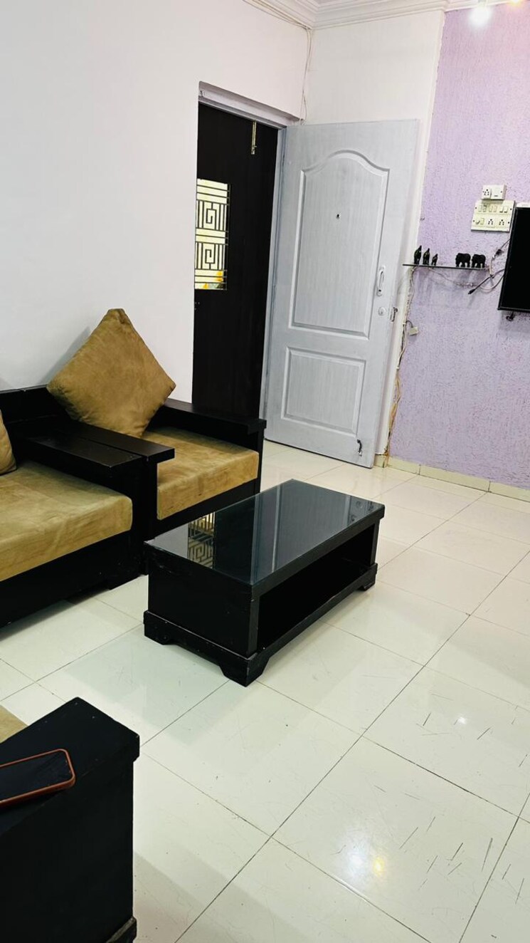 Living Room, rna-ng-regency-phase-i 1 Bedroom 585 Sq.Ft. Apartment In Balkum Pada Thane 7318313