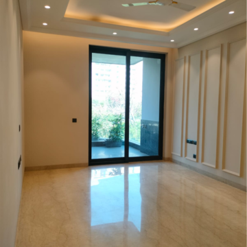 Room in 4 BHK Builder Floor at Dlf Phase ii – for Sale