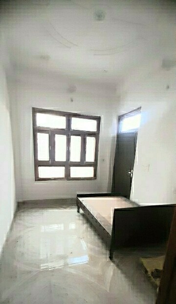 Room in 1.5 BHK Independent House at Malhour – for Sale
