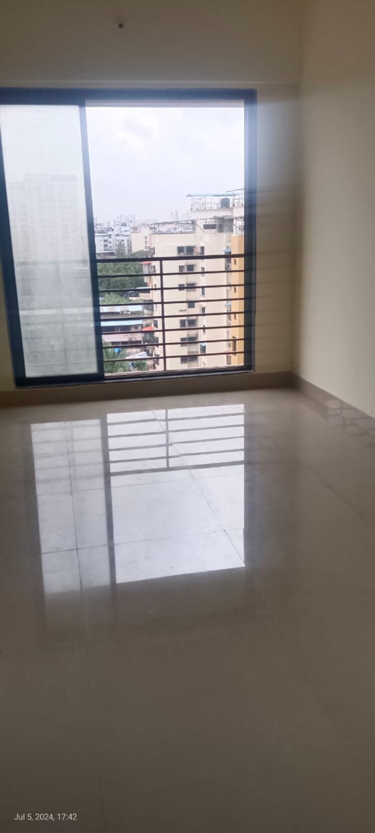Room, s-chs 1 Bedroom 360 Sq.Ft. Apartment In Uthalsar Thane 7318777