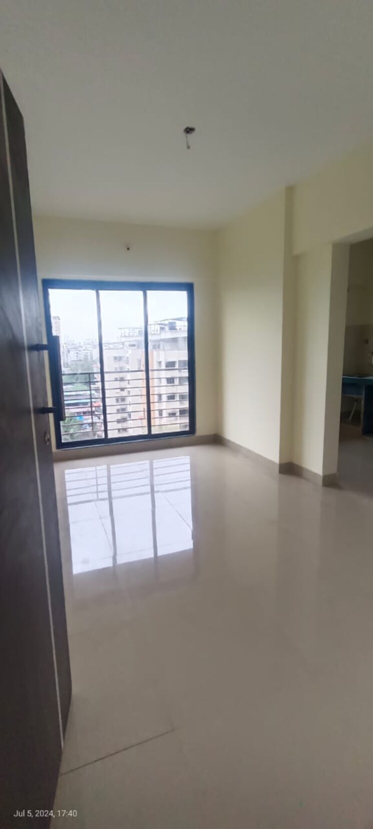 Room, s-chs 1 Bedroom 360 Sq.Ft. Apartment In Uthalsar Thane 7318777