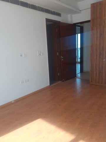 Room in 2 BHK Apartment at Amrapali Eden Park, Sector 50 – for Sale