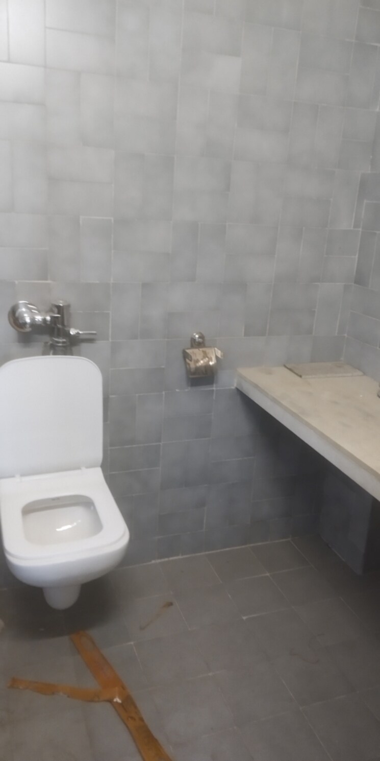 Bathroom, konark-park 1 Bedroom 650 Sq.Ft. Apartment In Sangamvadi Pune 7318906