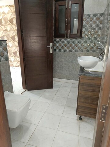 Bathroom in 3 BHK Builder Floor at Sector 85 – for Sale