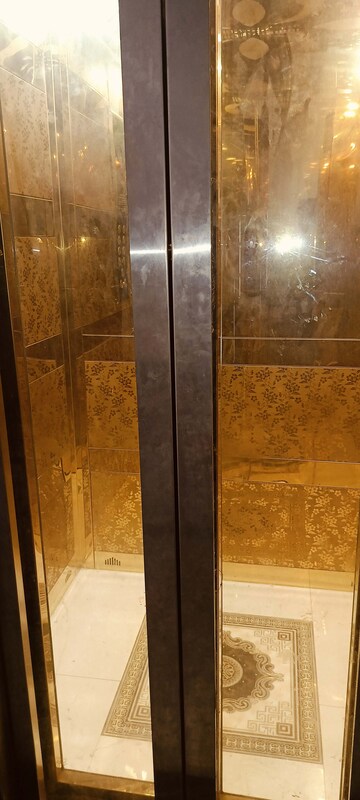 Furnished Amenities in 3 BHK Builder Floor at Sector 85 – for Sale