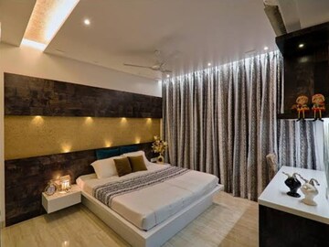 Master Bedroom in 4 BHK Apartment at Oberoi Realty Esquire, Goregaon East – for Sale