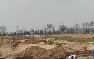 Plot For Sale in Sector 36